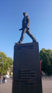 Champs d'elysees DeGaulle statue
